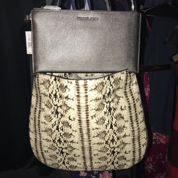 MK Fulton NWT..♥️FREE WRISTLET♥️ - Picture 6 of 7